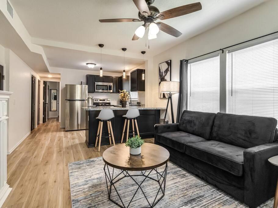 Stylish & Serene Modern Retreat 바틀즈빌 외부 사진